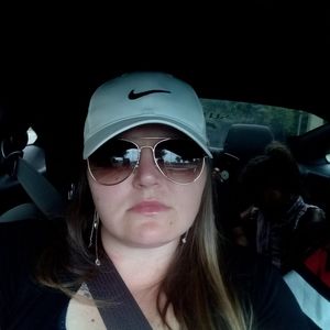 Meet your Posher, Alleishia